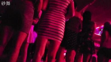 舞厅里这种肥屁股砂的才舒服-砂舞